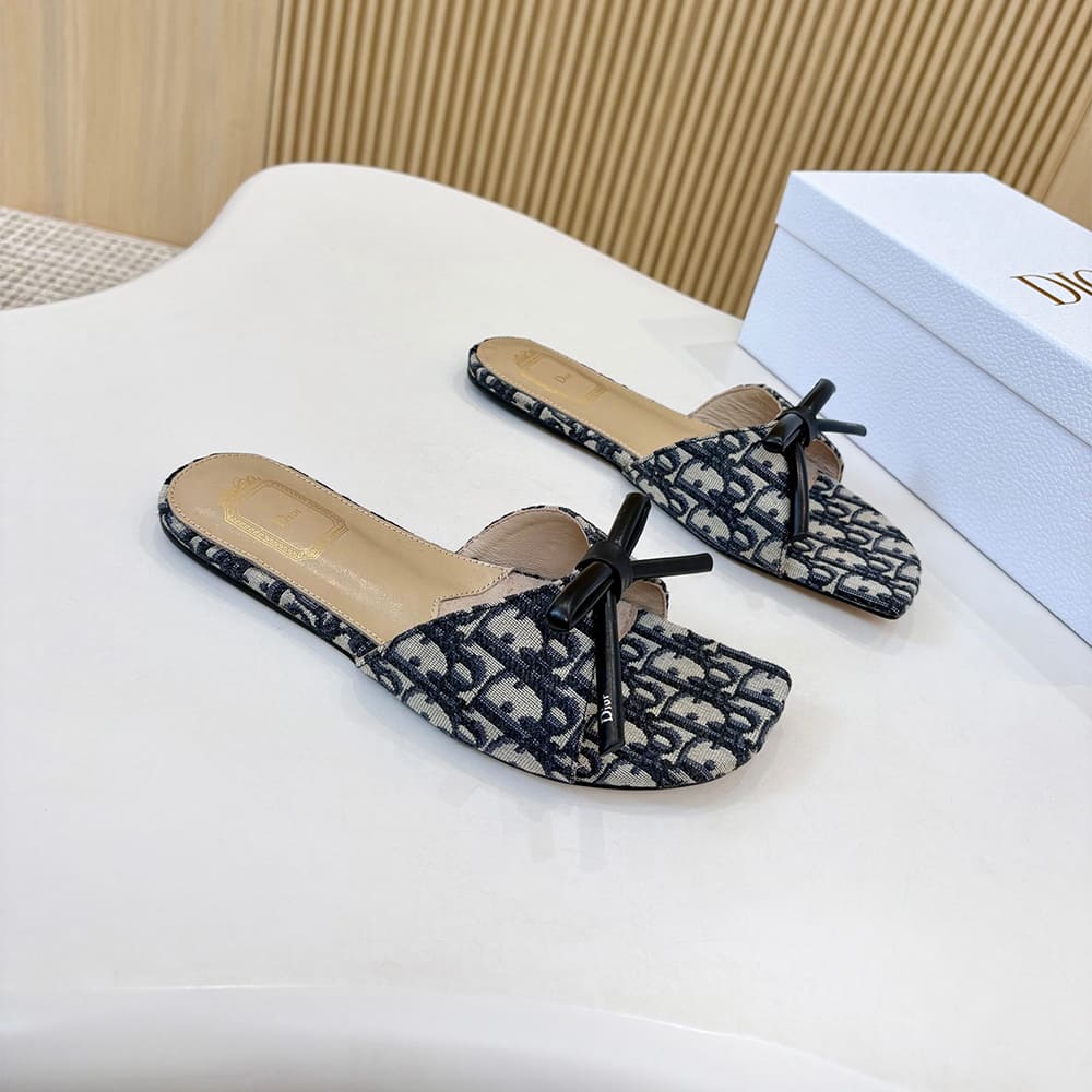 D10r Bow Slide (EU SIZE 35-43)