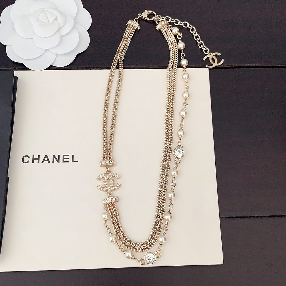 Ch**el necklace
