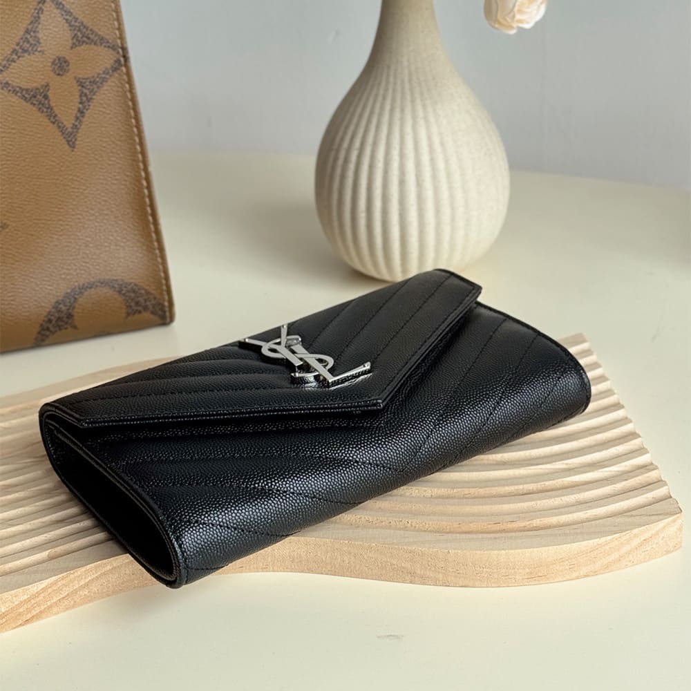 CASSANDRE MATELASS?? LARGE FLAP WALLET IN GRAIN DE POUDRE LEATHER(HIGH-END GRADE)