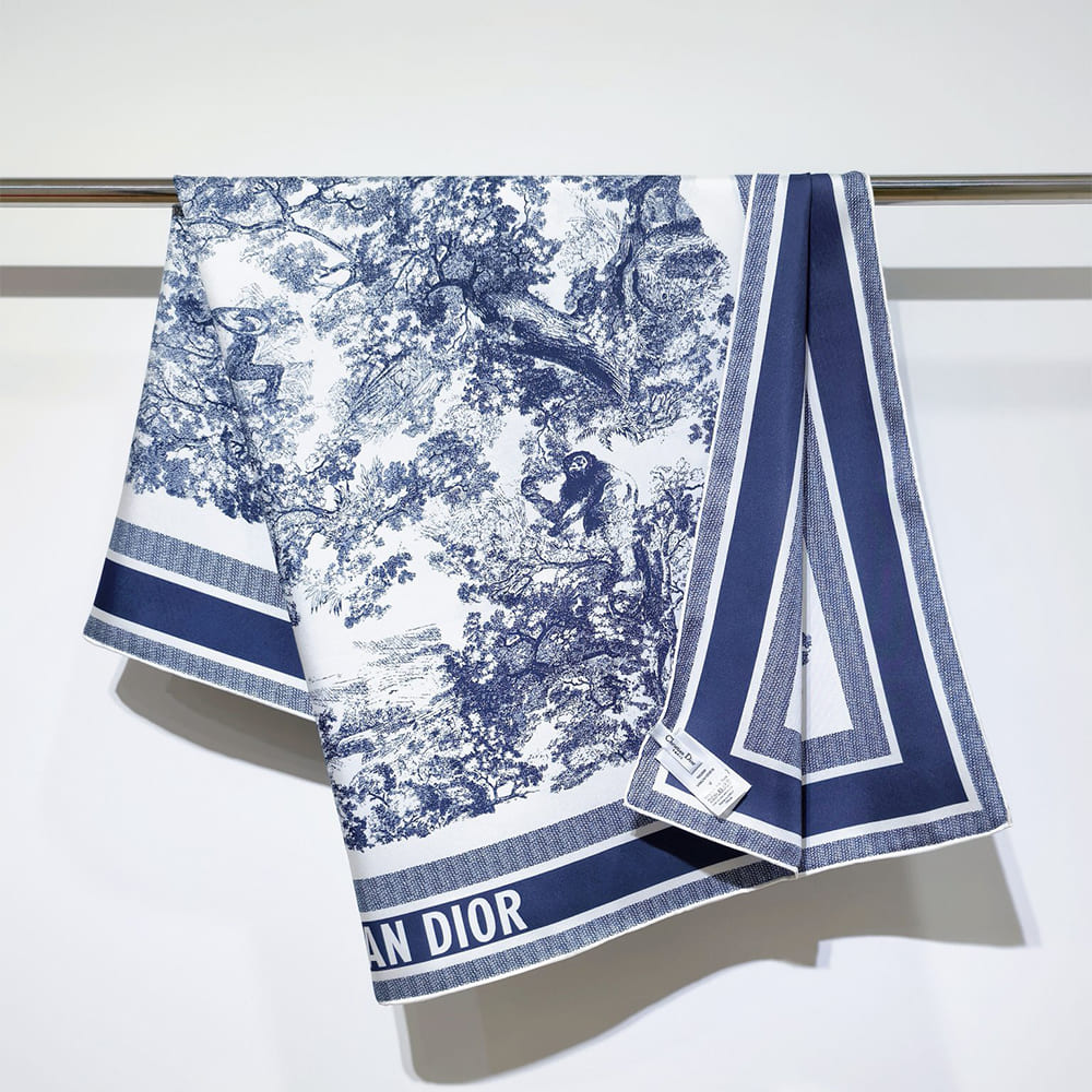 D10r Toile de Jouy Sauvage 90 Square Scarf