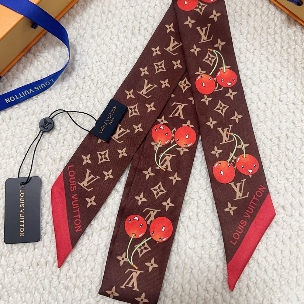 LV SCARVES