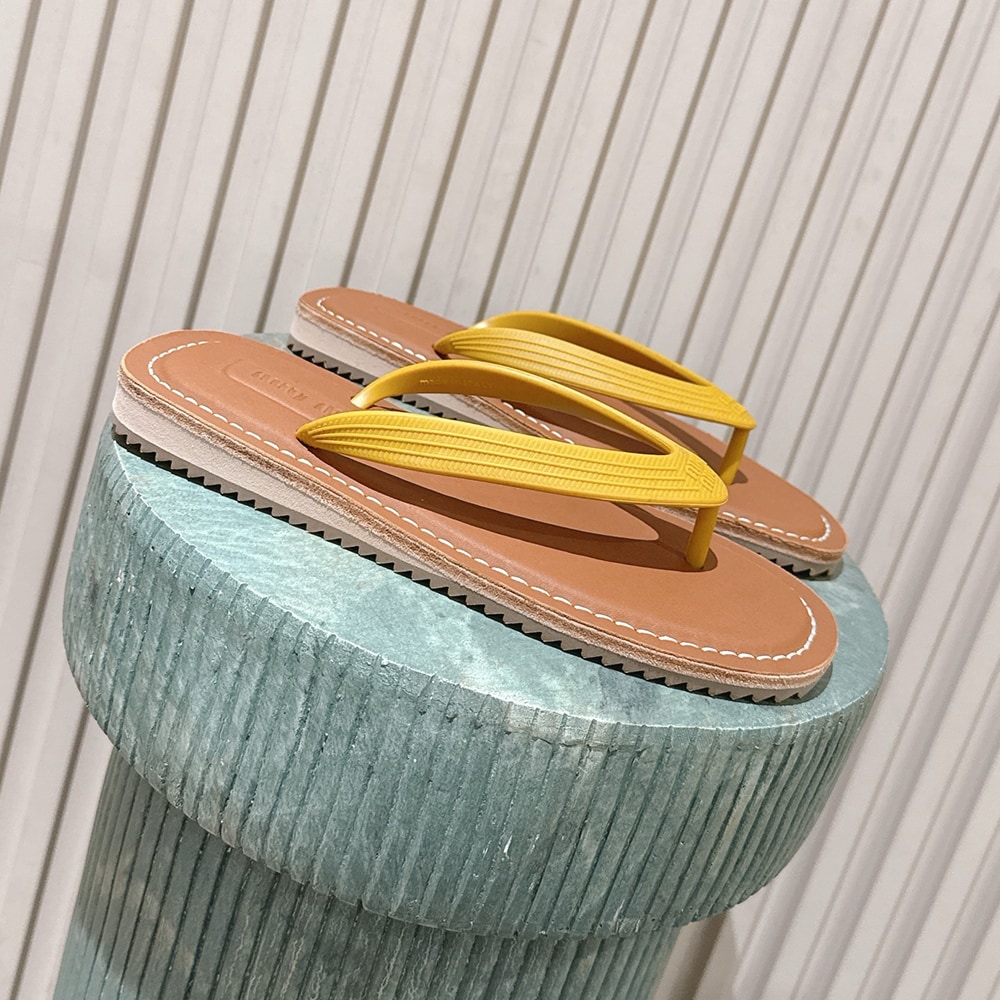 M1um1u Thong sandals (EU SIZE 35-40)