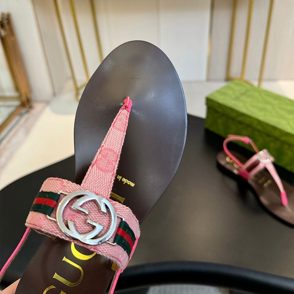 Gvc*1 Women’s Interlocking G Web sandal (EU SIZE 35-42)