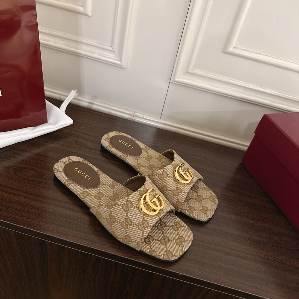 Gvc*1 Women’s slide sandal with Double G(EU SIZE 35-42)