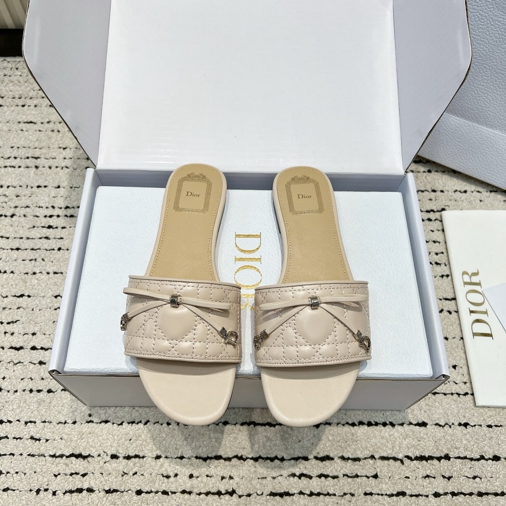D10r Cannage Slide (EU SIZE 35-42)
