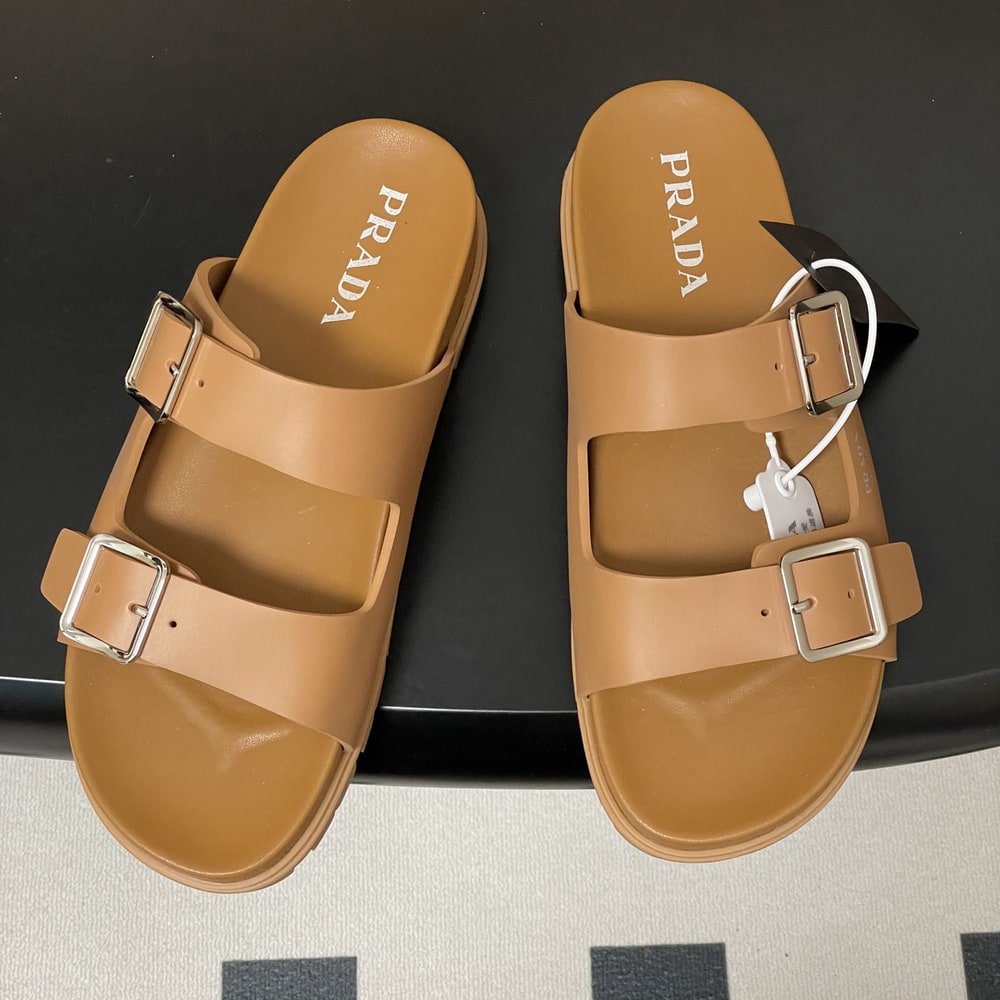 Pra*a Rubber slides (EU SIZE 35-41)