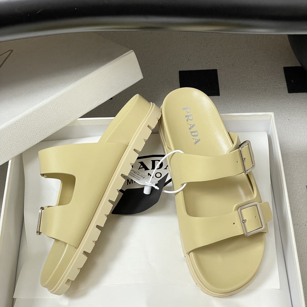 Pra*a Rubber slides (EU SIZE 35-41)