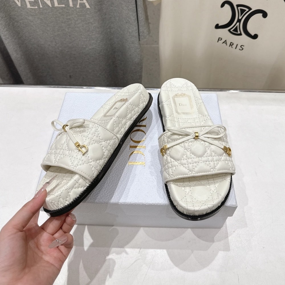 D10r Cannage Slide (EU SIZE 35-42)