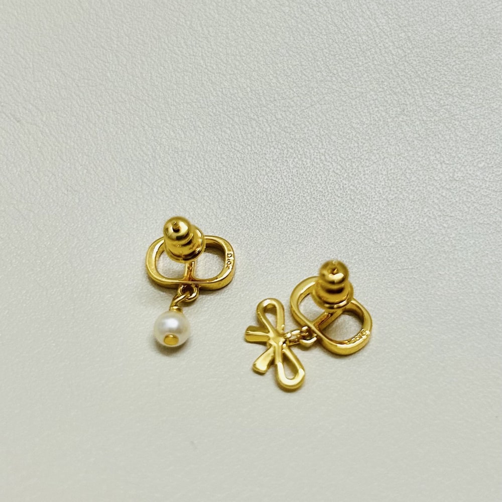 D10r CD Mini BOW Earrings
