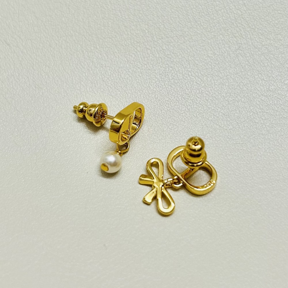 D10r CD Mini BOW Earrings