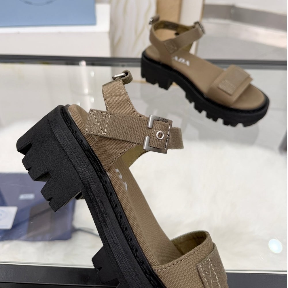 Pra*a Canvas sandals (EU SIZE 35-41)