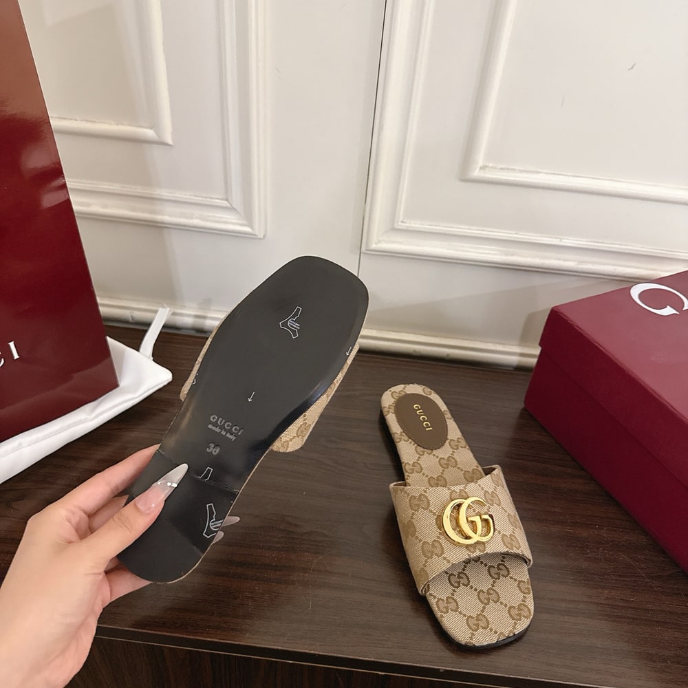 Gvc*1 Women’s slide sandal with Double G(EU SIZE 35-42)