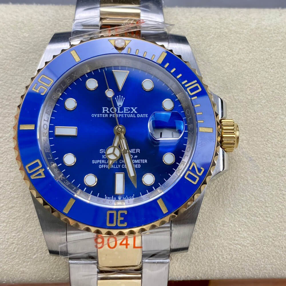 R01ex Submariner Date