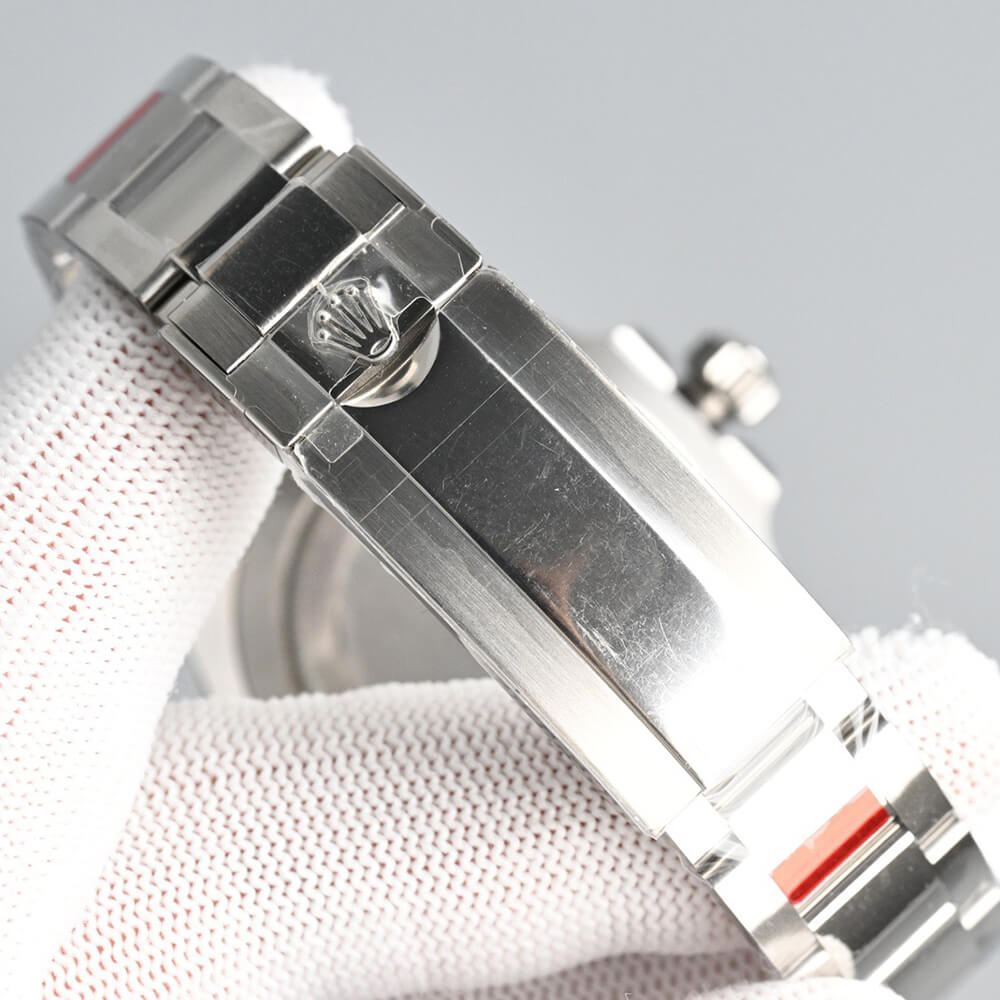 R01ex Submariner Date