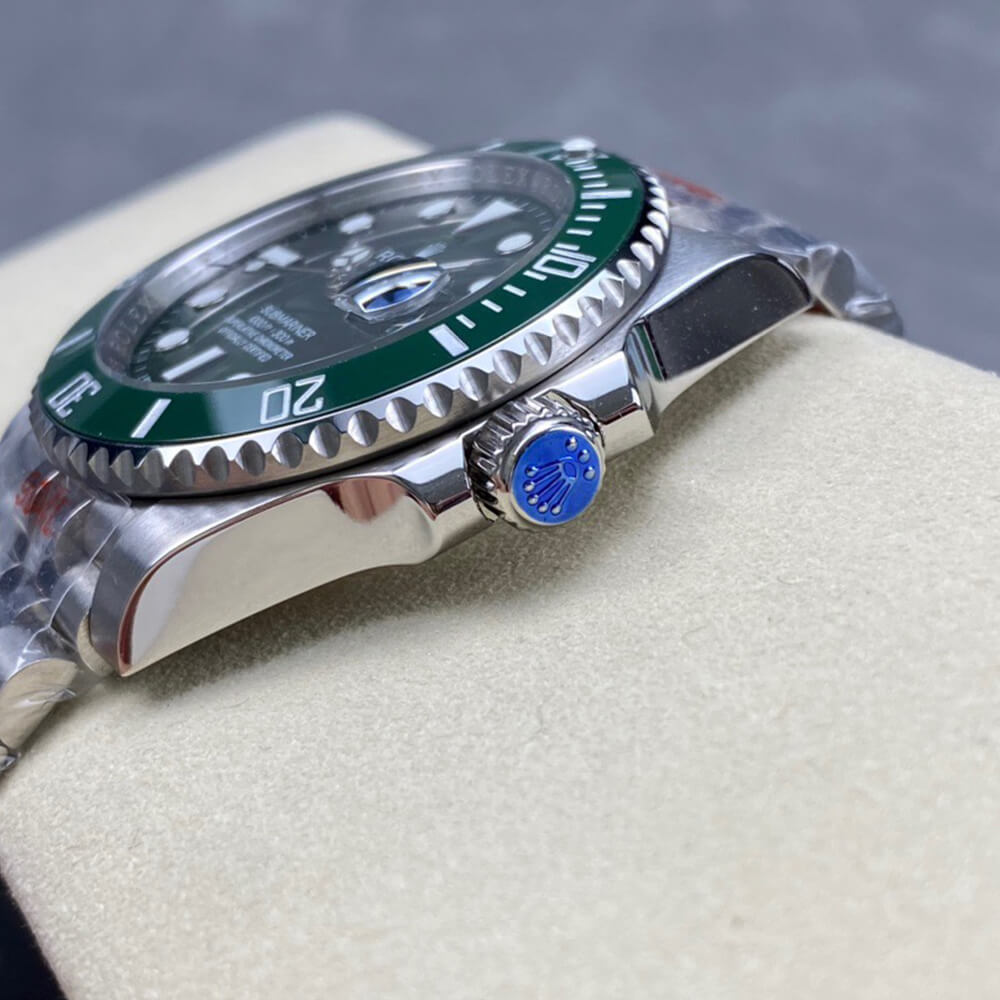 R01ex Submariner Date