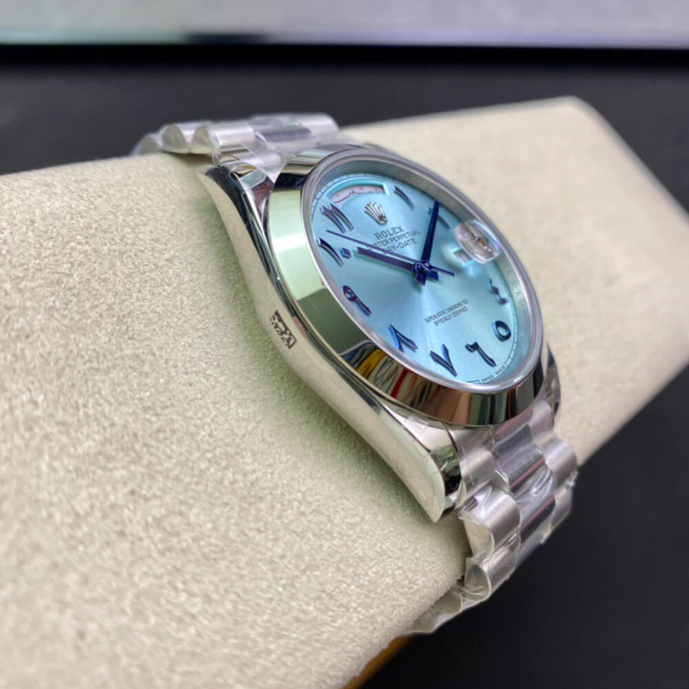 R01ex Day-Date 40