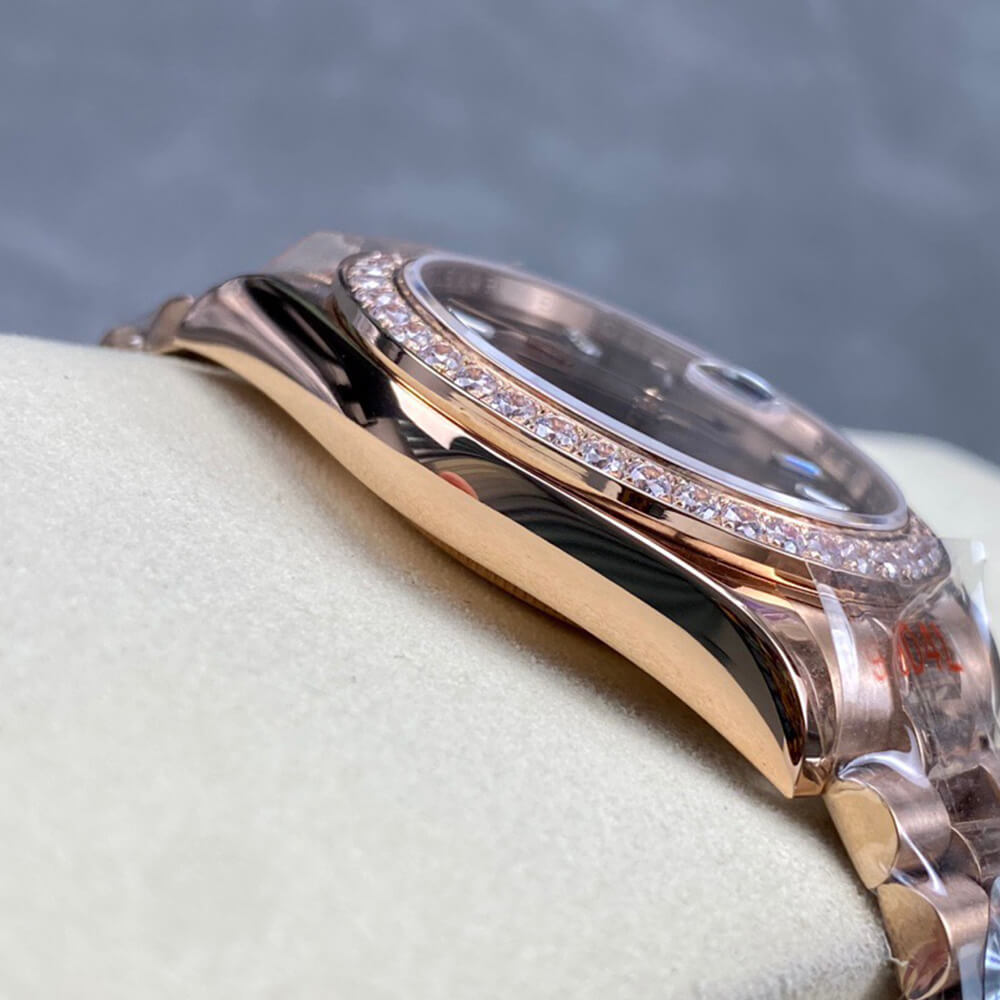 R01ex Day-Date 40