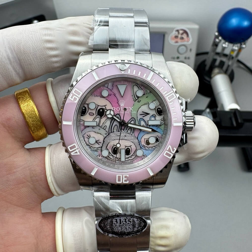 R01ex Submariner Labubu