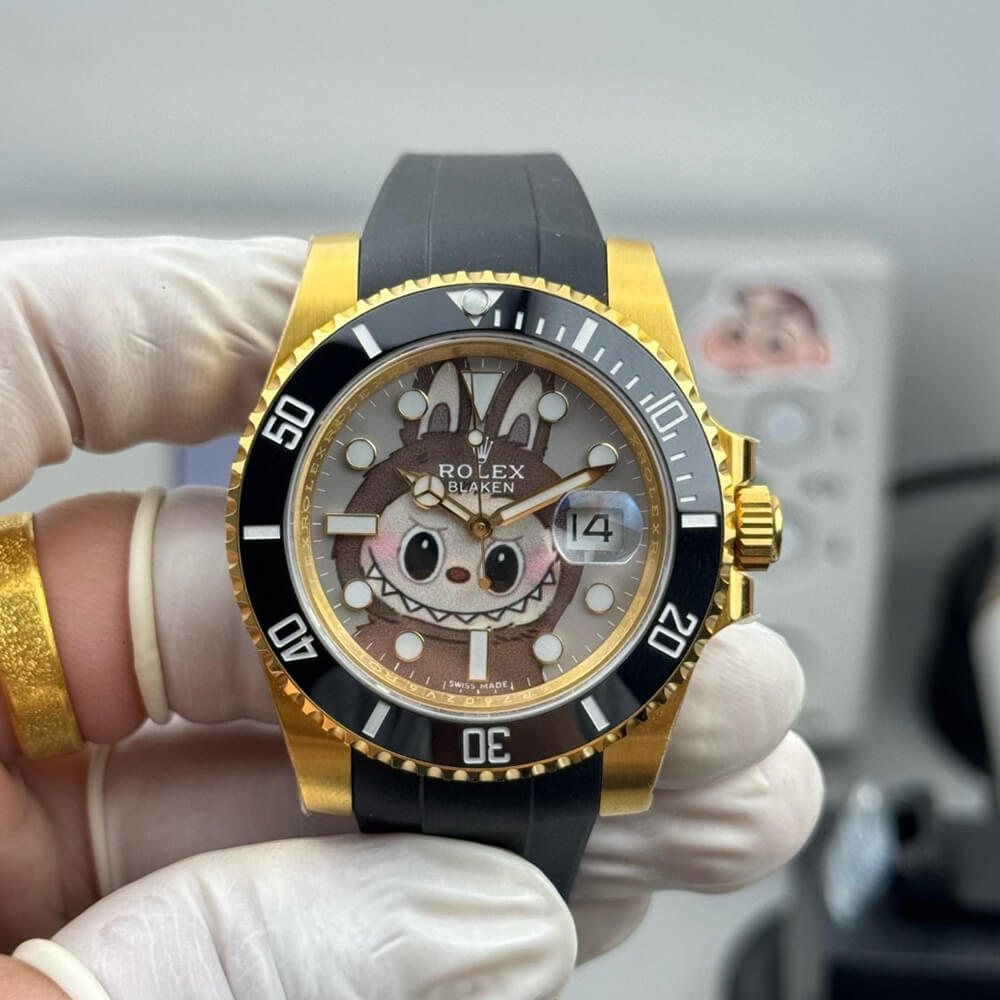 R01ex Submariner Labubu