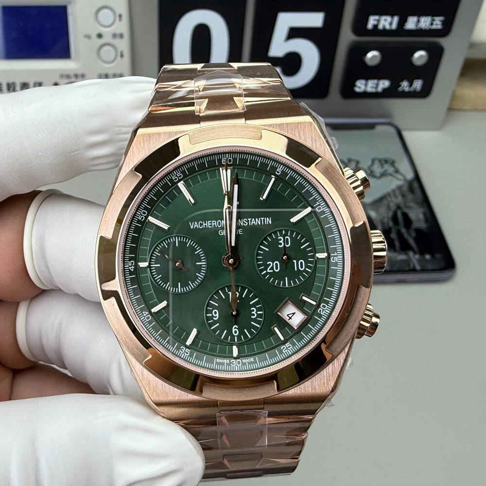 Vacheron C0nstan1n Overseas Chronograph