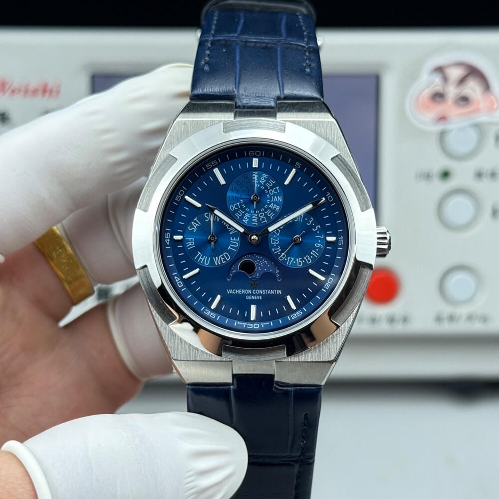 Vacheron C0nstan1n Overseas Chronograph