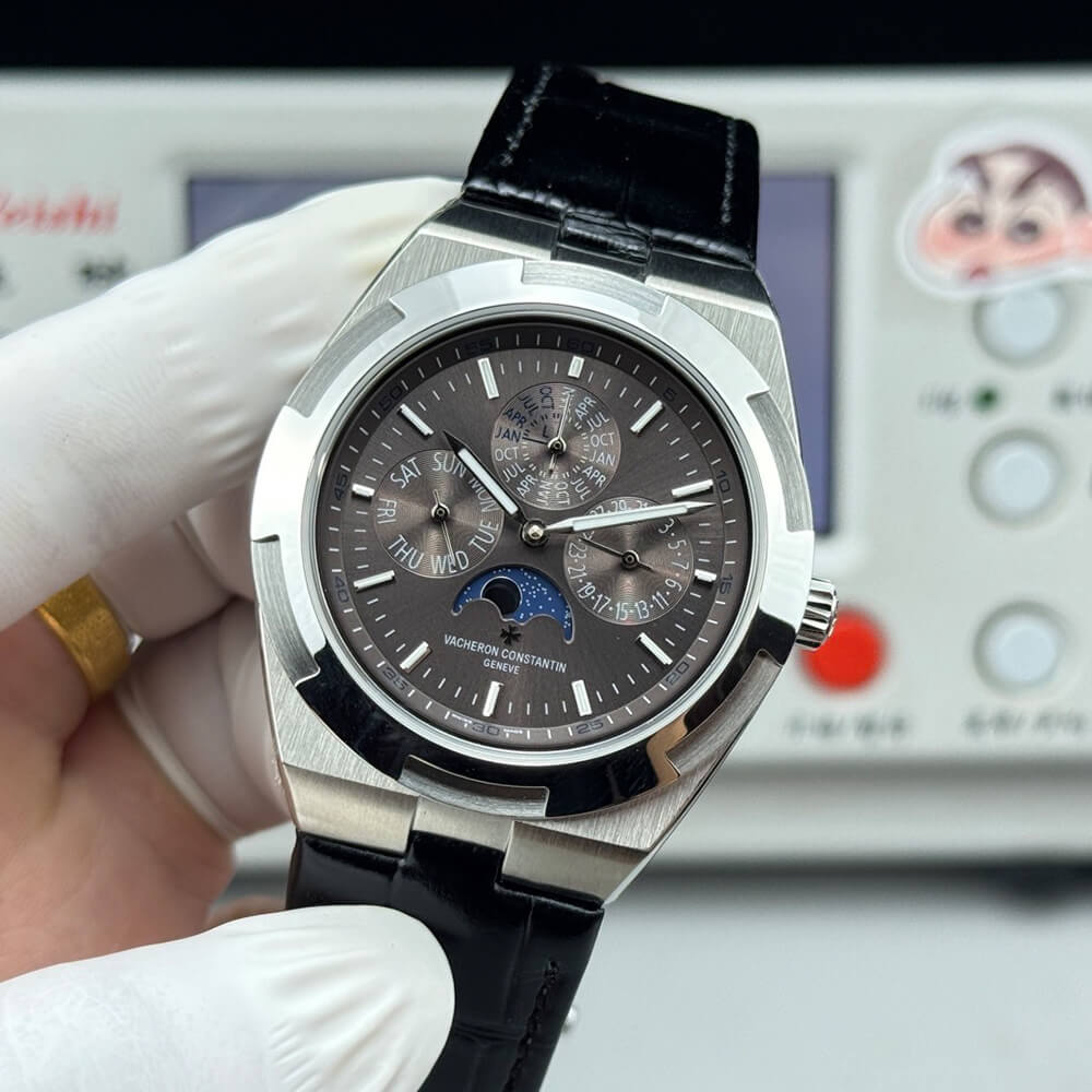 Vacheron C0nstan1n Overseas Chronograph