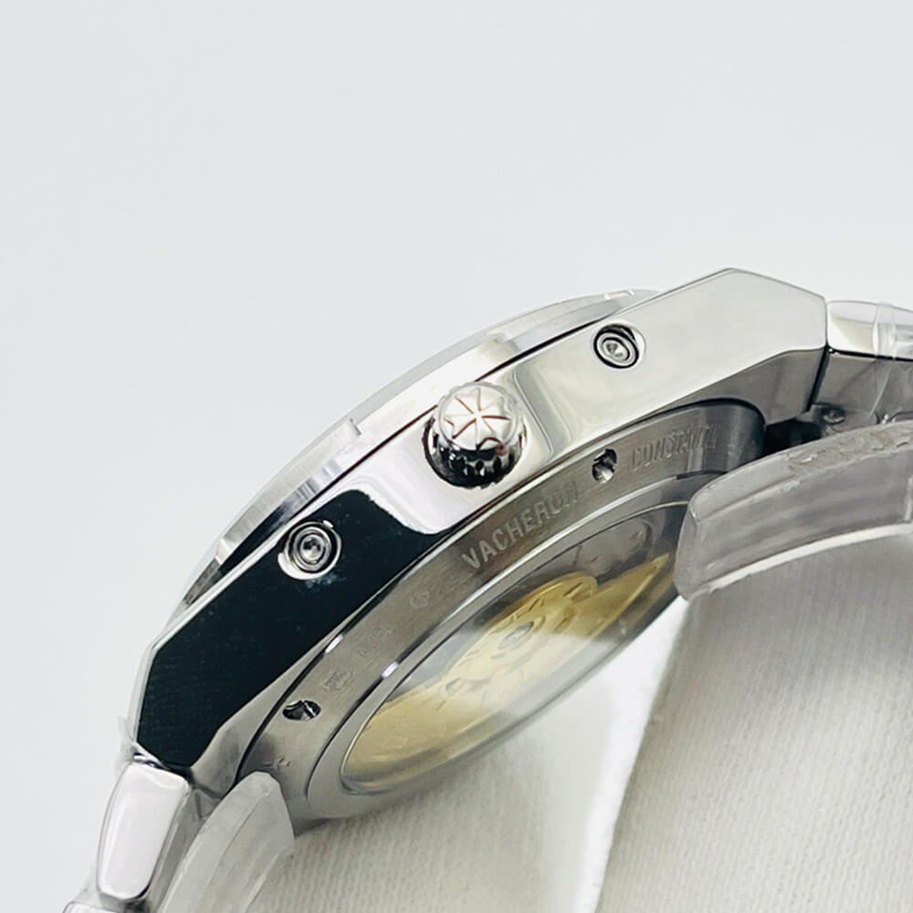 Vacheron C0nstan1n Overseas Chronograph