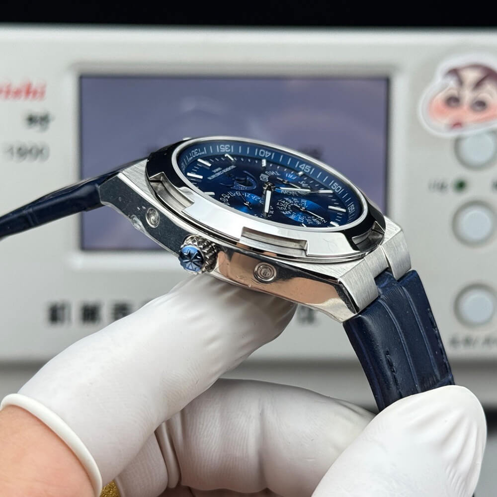 Vacheron C0nstan1n Overseas Chronograph