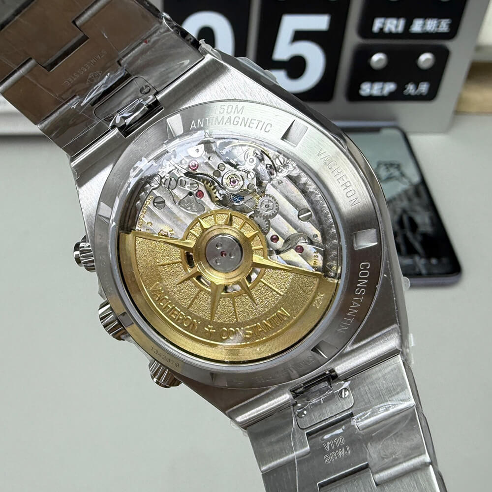 Vacheron C0nstan1n Overseas Chronograph