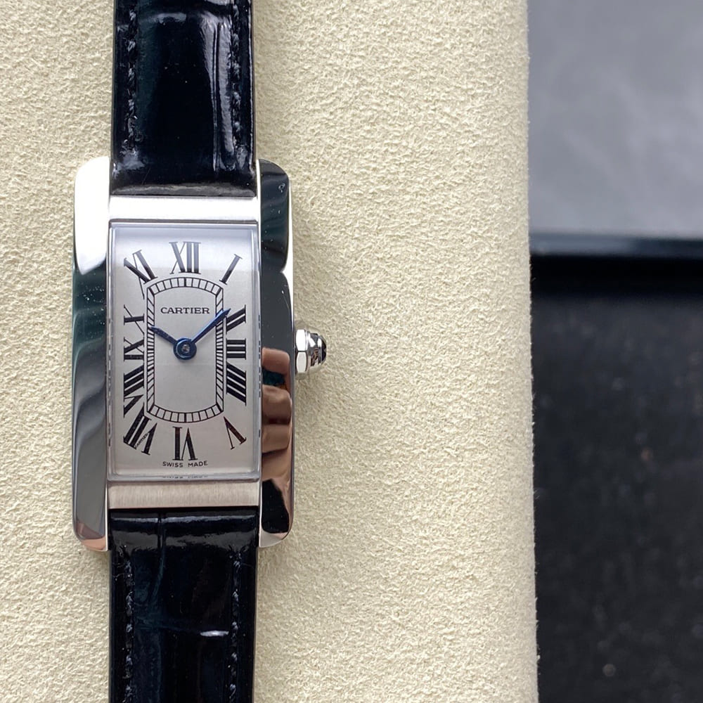 Ca*t1er Tank Americaine watch