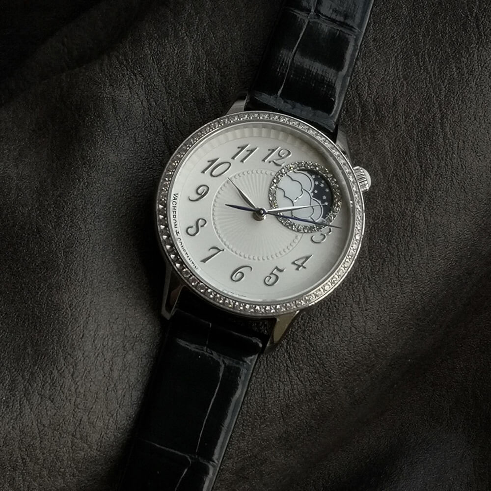 Vacheron C0nstan1n Egerie Moon phase