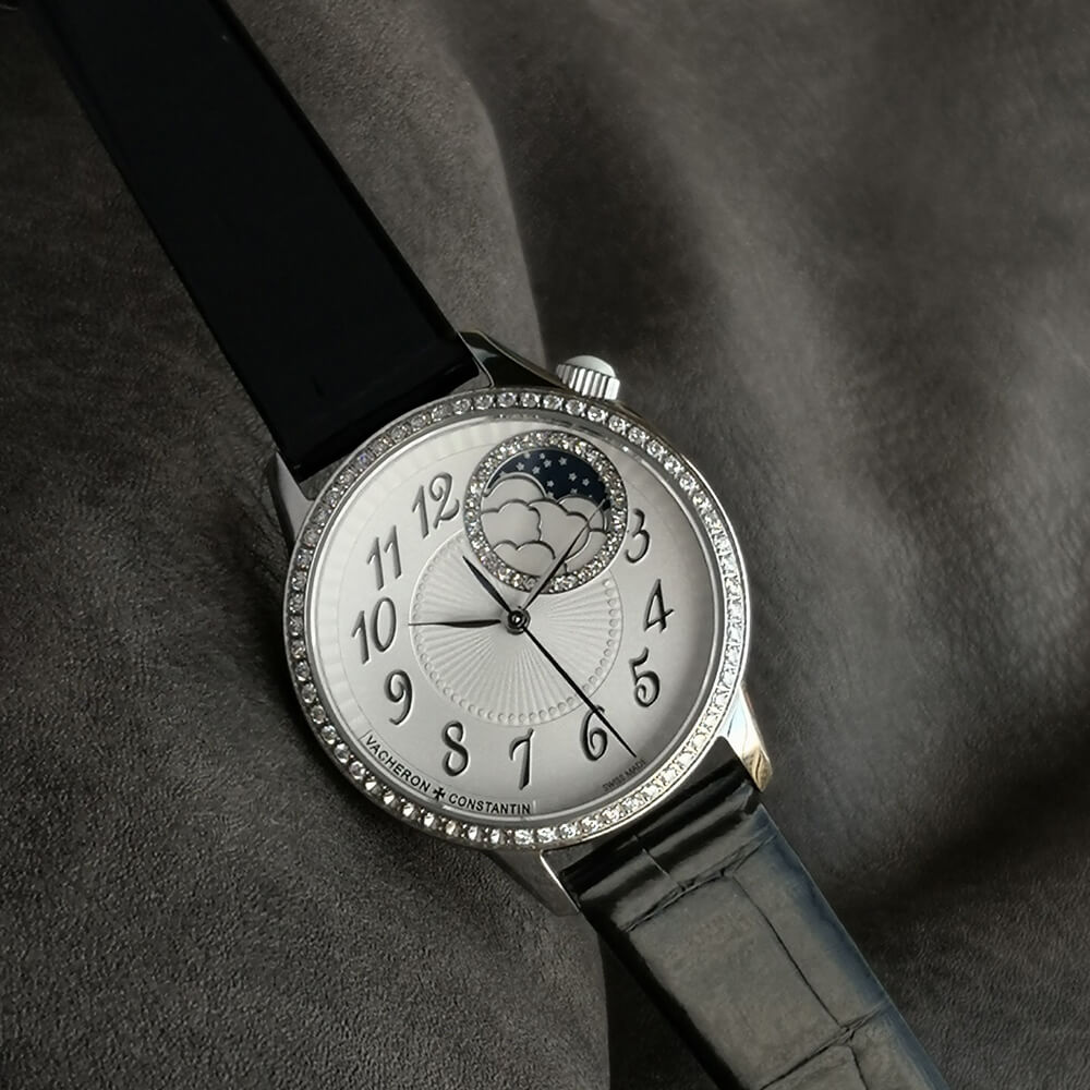 Vacheron C0nstan1n Egerie Moon phase