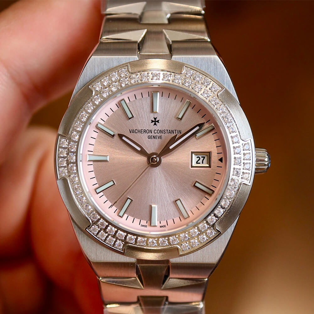 Vacheron C0nstan1n Overseas Self-winding