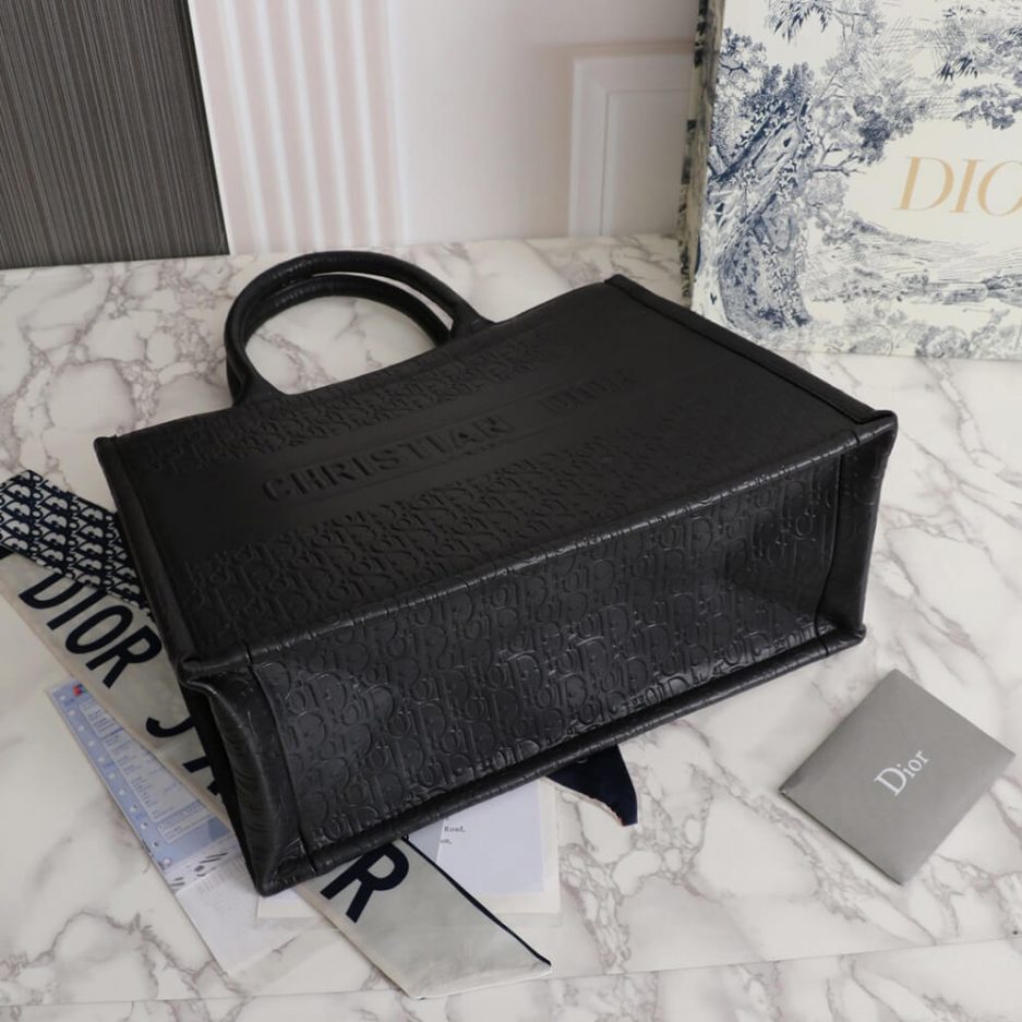 Medium D10r BOOK TOTE