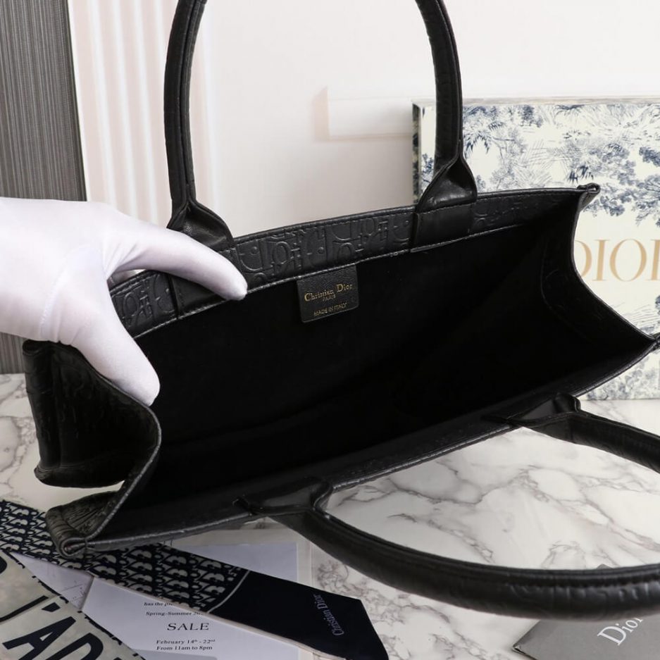 Medium D10r BOOK TOTE