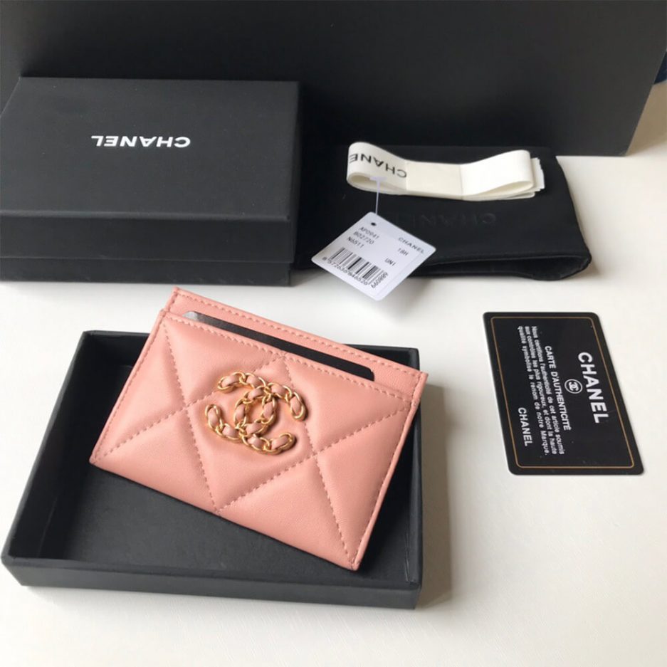 Ch**el 19 CARD HOLDER