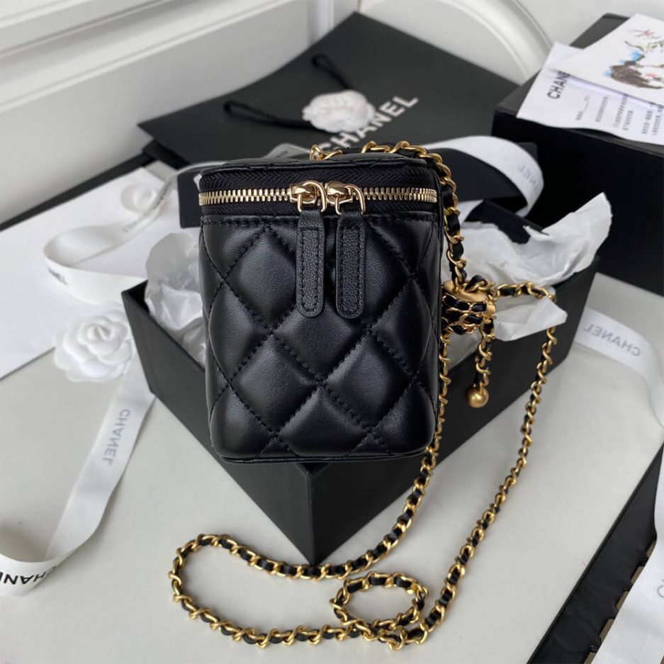Ch**el VANITY WITH CHAIN