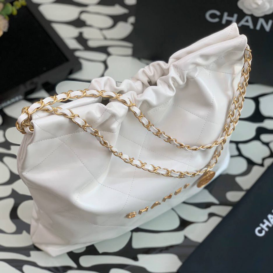 Ch**el 22 SMALL HANDBAG