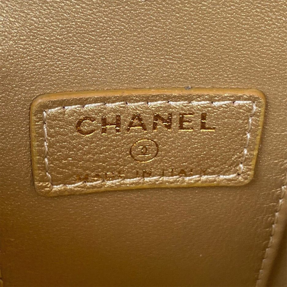 Ch**el SMALL VANITY WITH CHAIN