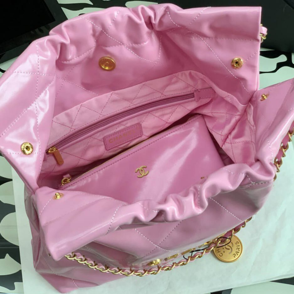 Ch**el 22 SMALL HANDBAG