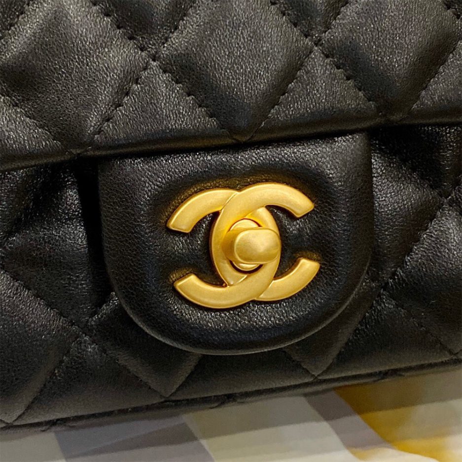 Ch**el Pearl Crush Mini Flap