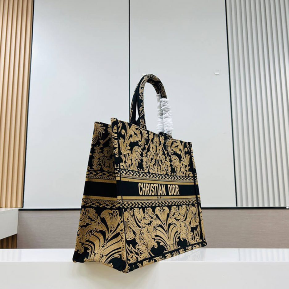 LARGE D10r BOOK TOTE