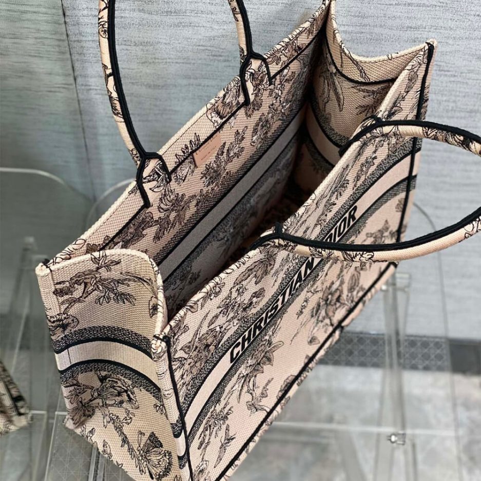 LARGE D10r BOOK TOTE