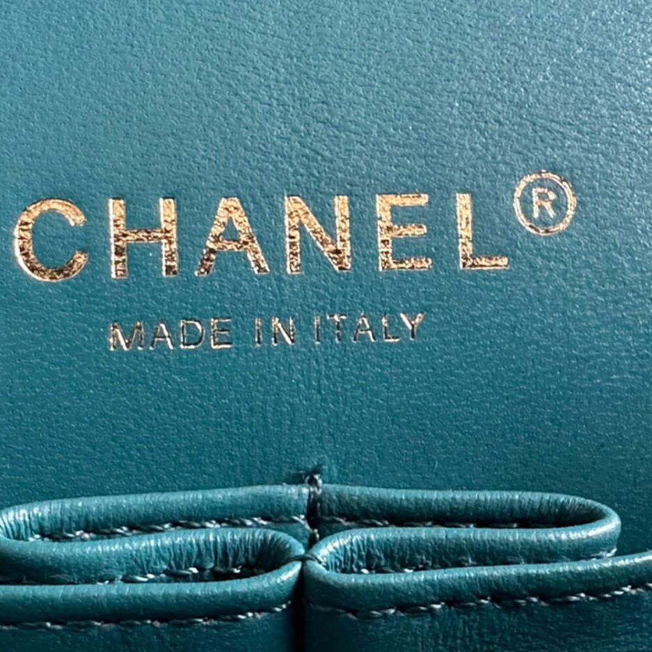 Ch**el Tweed Medium Classic Flap Bag