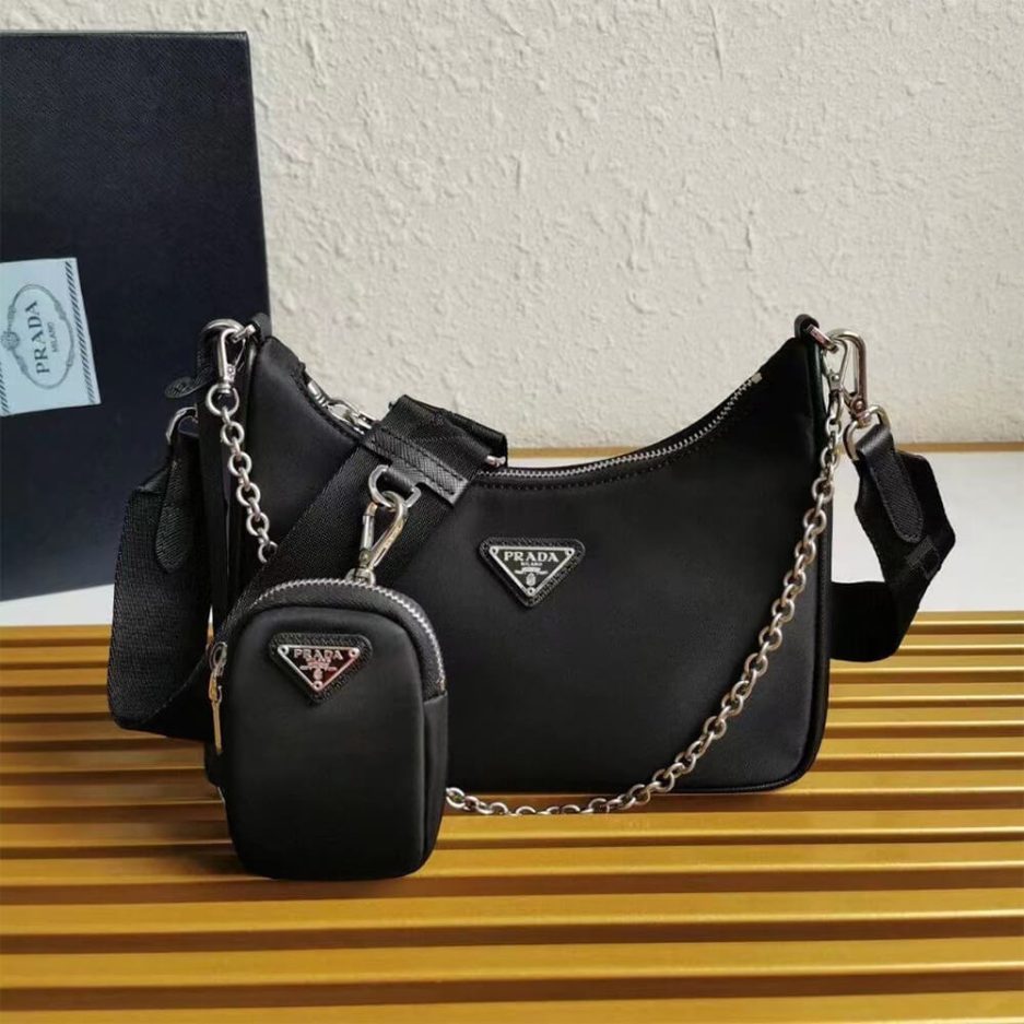 Pra*a Re-Edition 2005 Re-Nylon bag