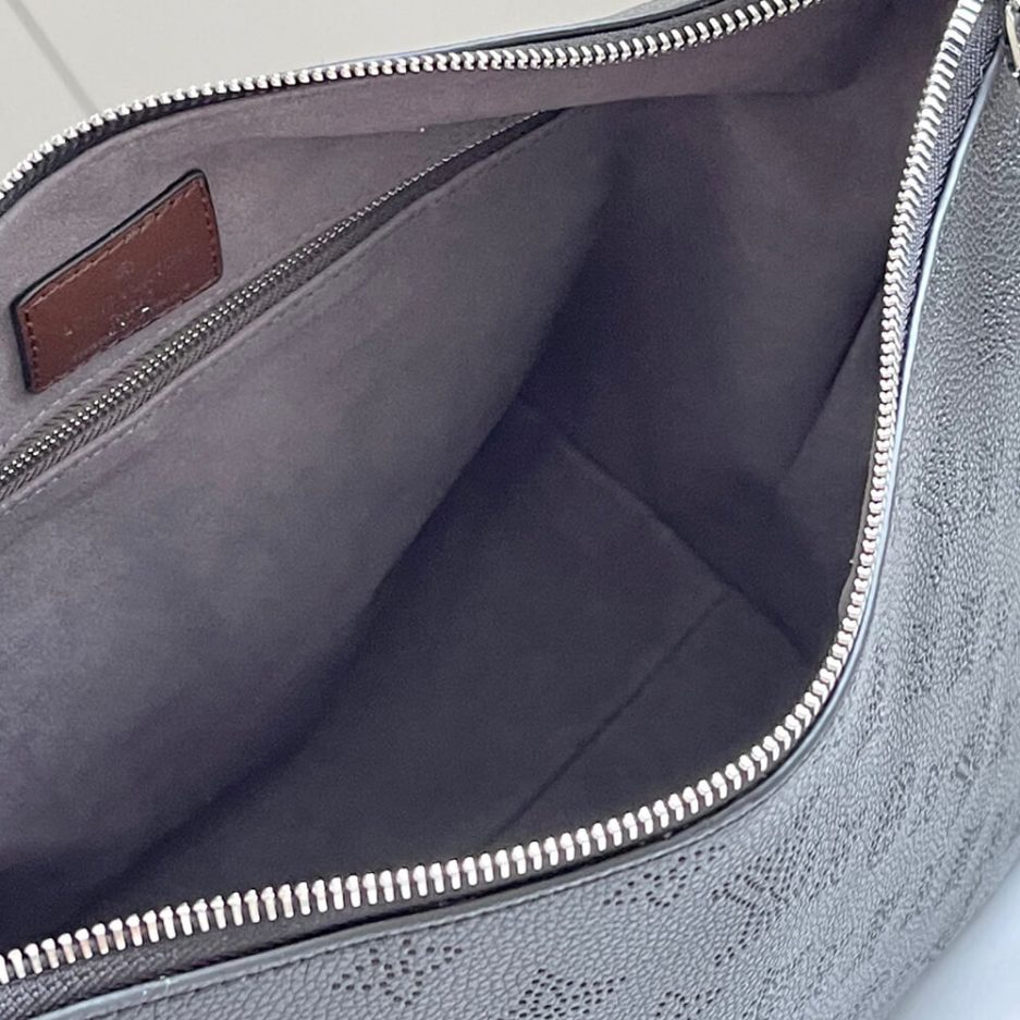 LV Beaubourg Hobo MM