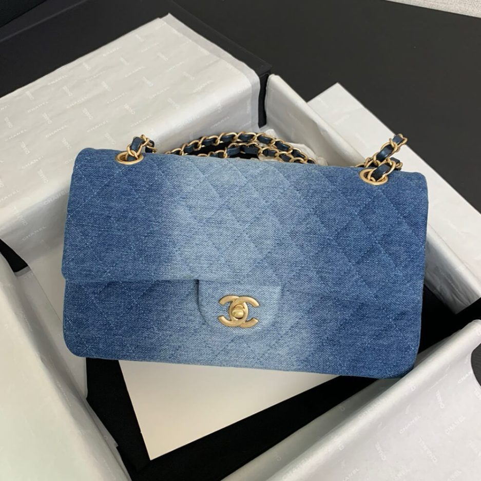 Ch**el CLASSIC 11.12 HANDBAG