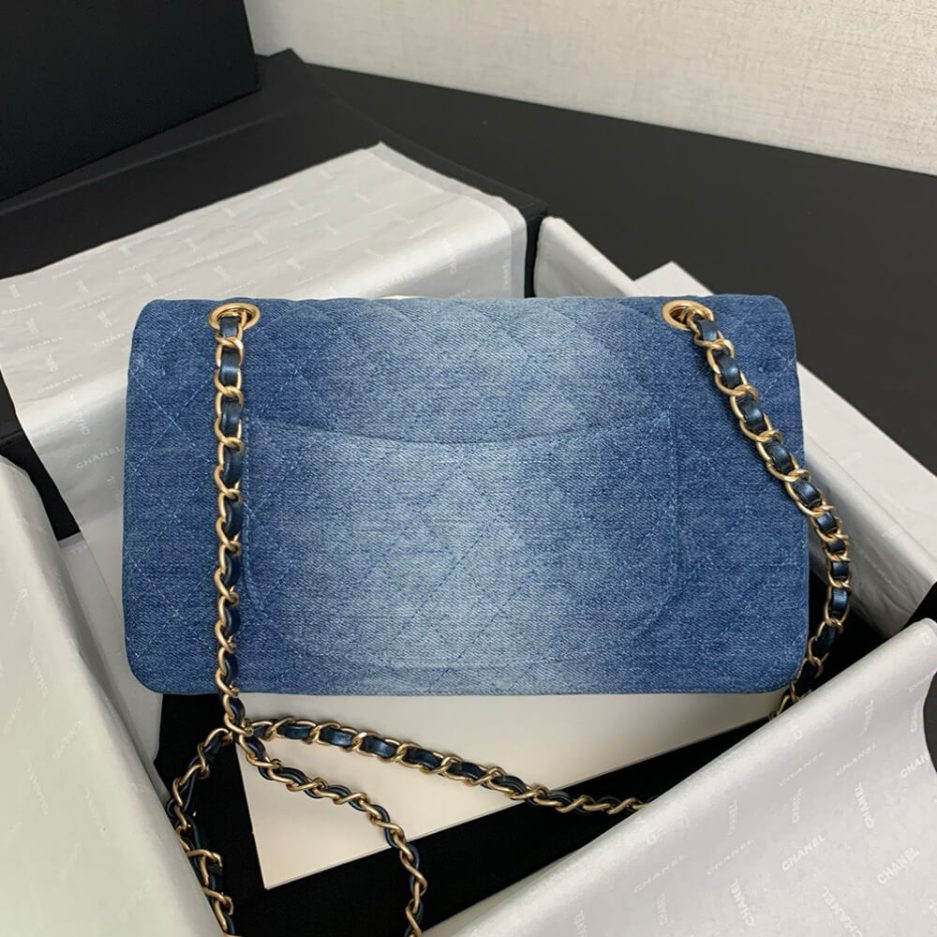 Ch**el CLASSIC 11.12 HANDBAG