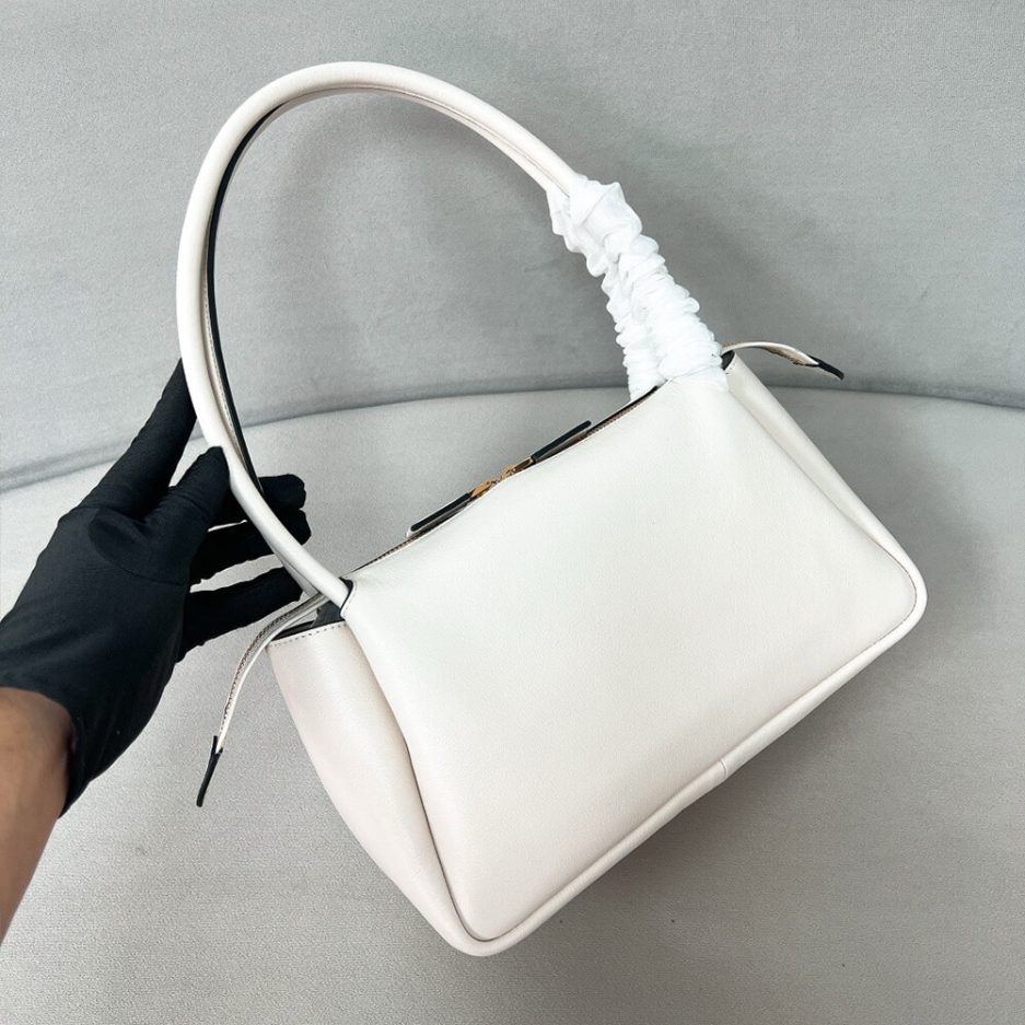 Pra*a Medium leather handbag