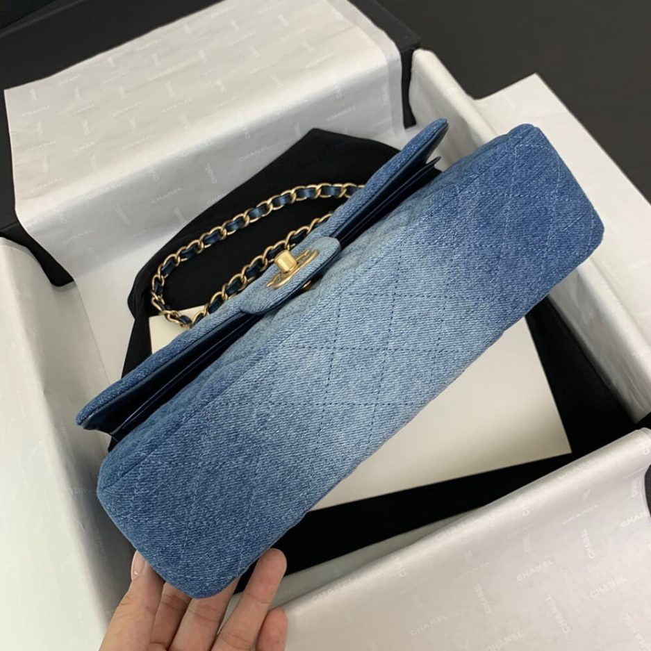 Ch**el CLASSIC 11.12 HANDBAG
